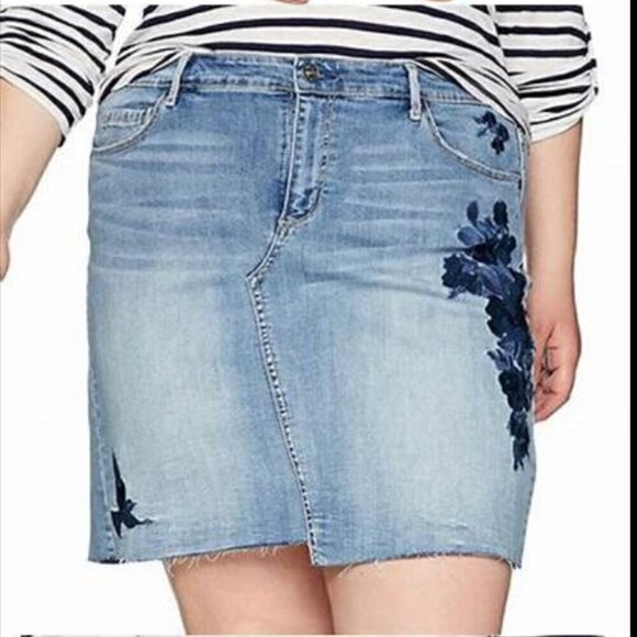 Vintage America SZ 6 Embroidered Blue Jean Denim Wonderland Skirt Boho Western - Picture 1 of 14